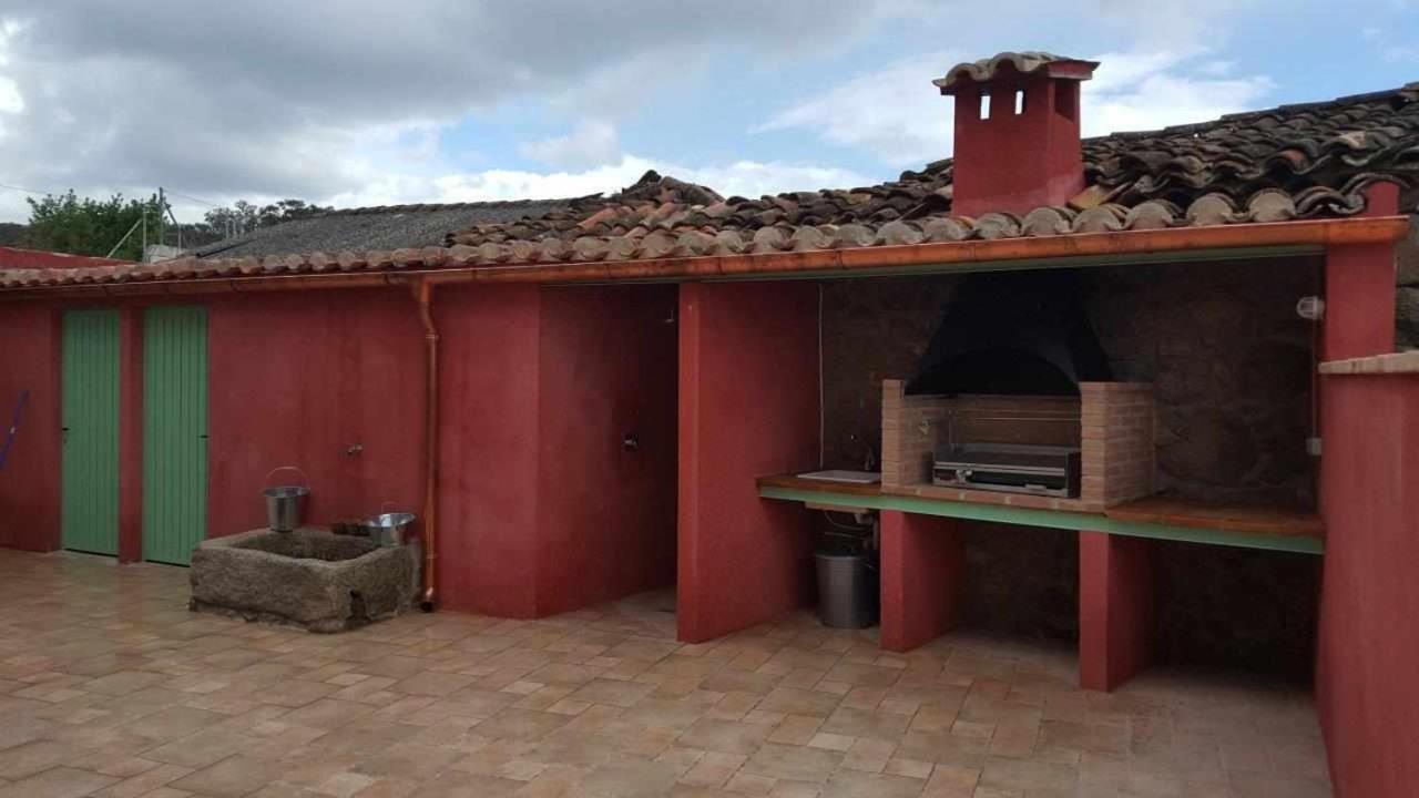 Casa Rural Rojo Del Tietar La Iglesuela Exterior foto